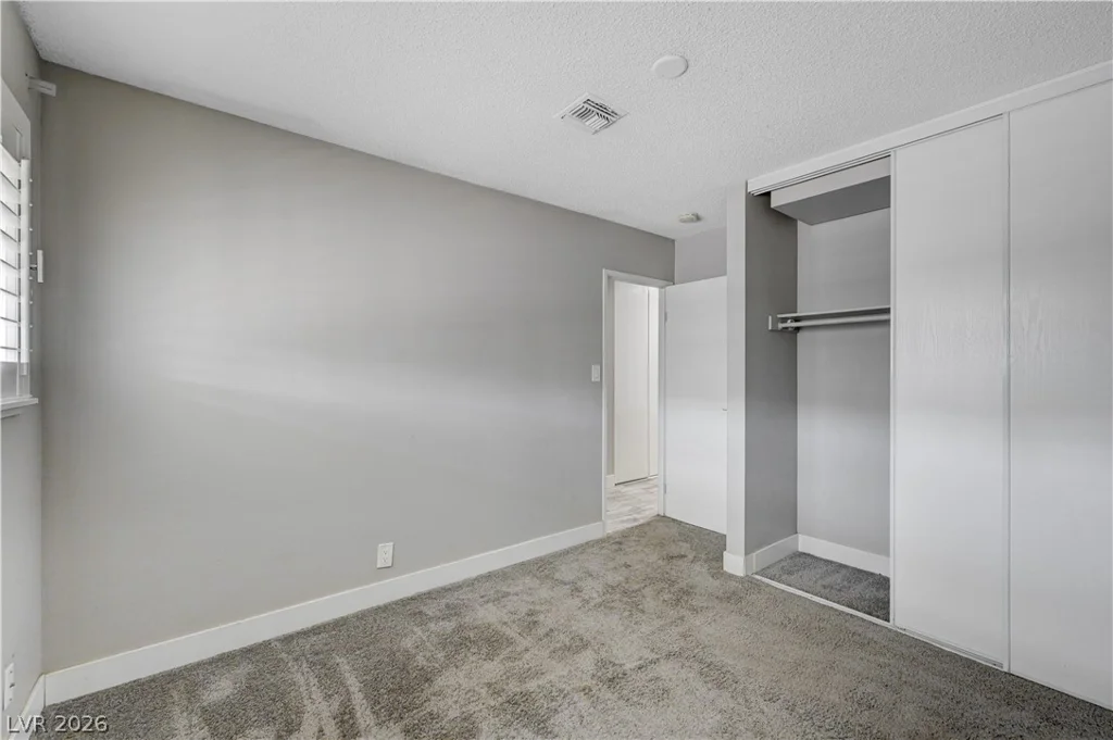6261 Newville, Las Vegas, NV 89103
