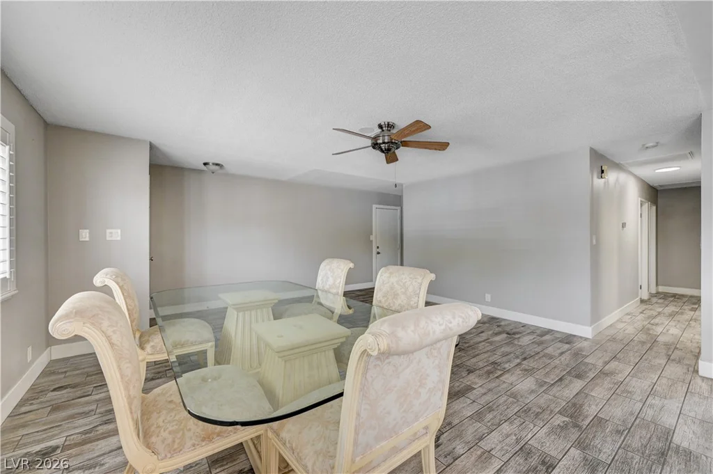 6261 Newville, Las Vegas, NV 89103