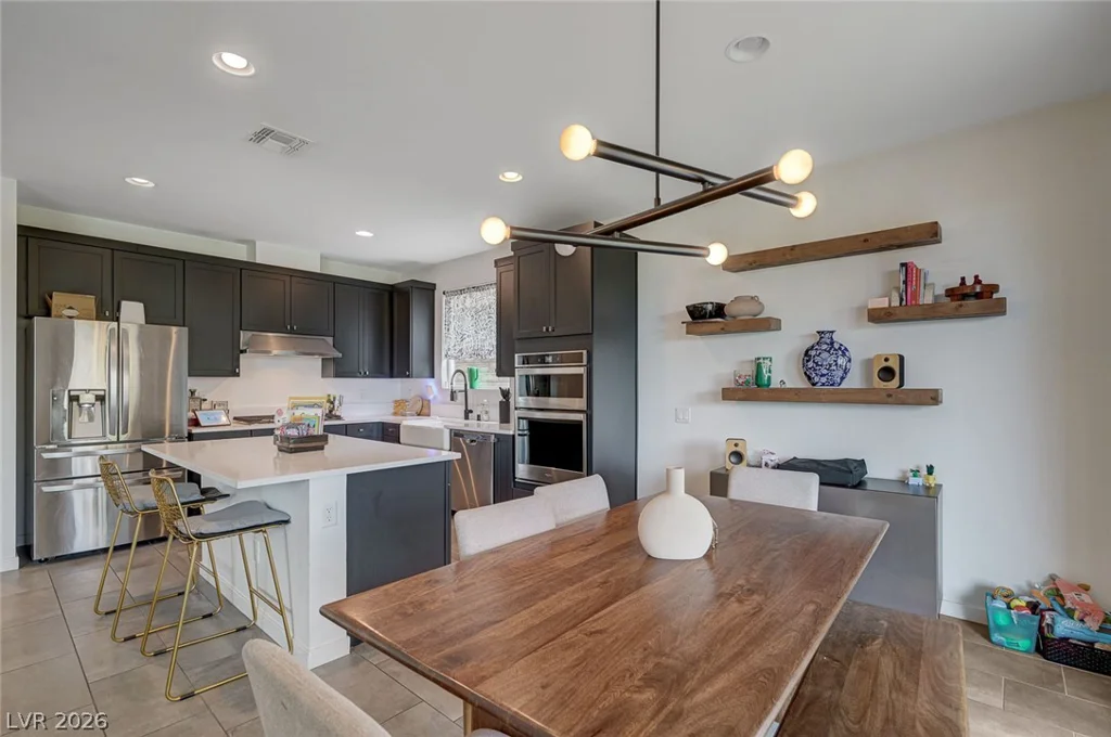 2557 Iron Crest, Las Vegas, NV 89138