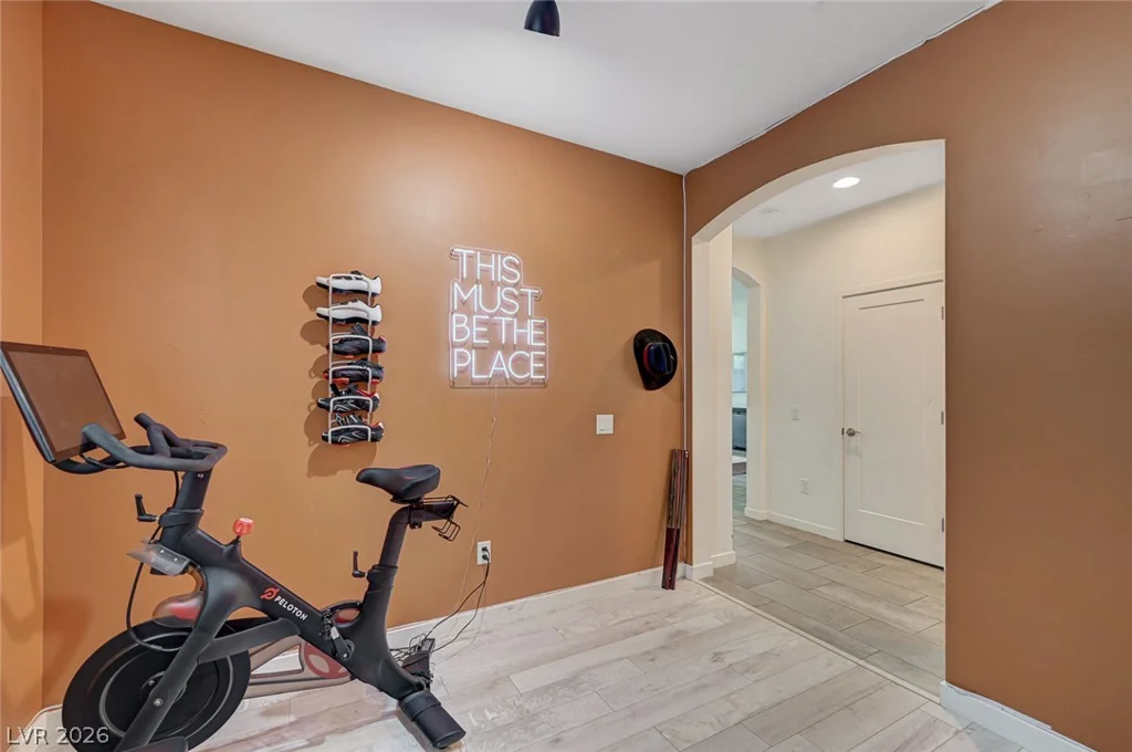 2557 Iron Crest, Las Vegas, NV 89138