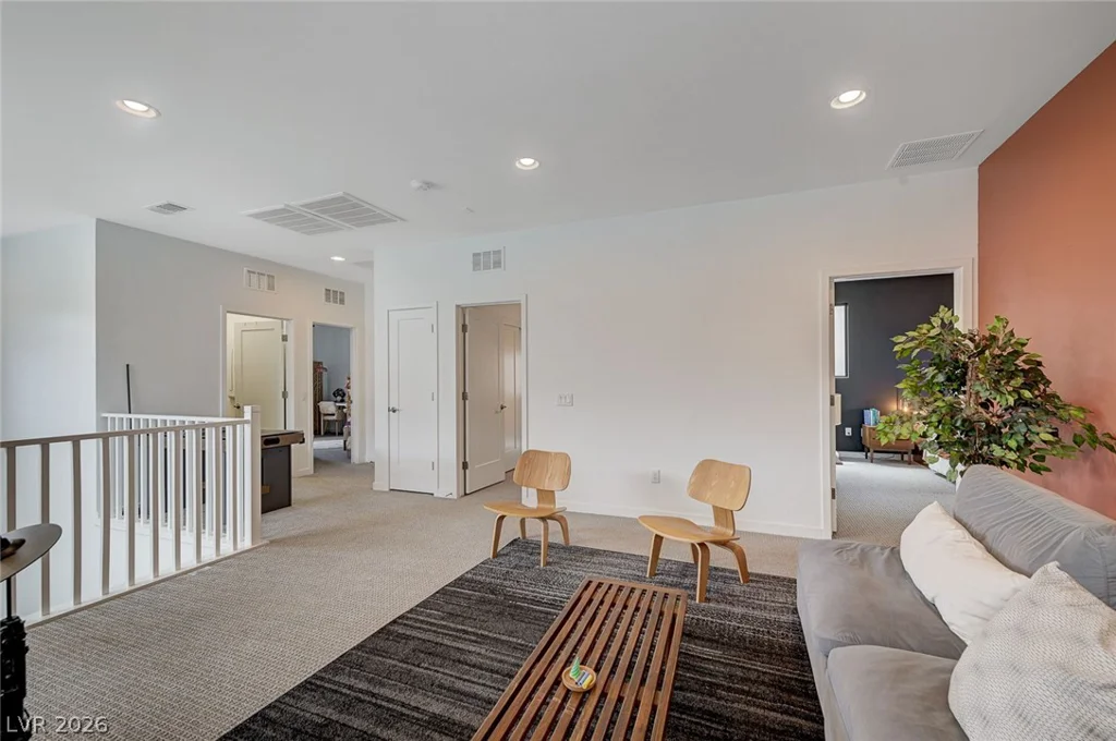 2557 Iron Crest, Las Vegas, NV 89138