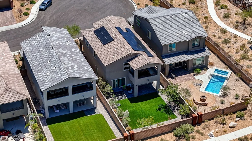 2557 Iron Crest, Las Vegas, NV 89138