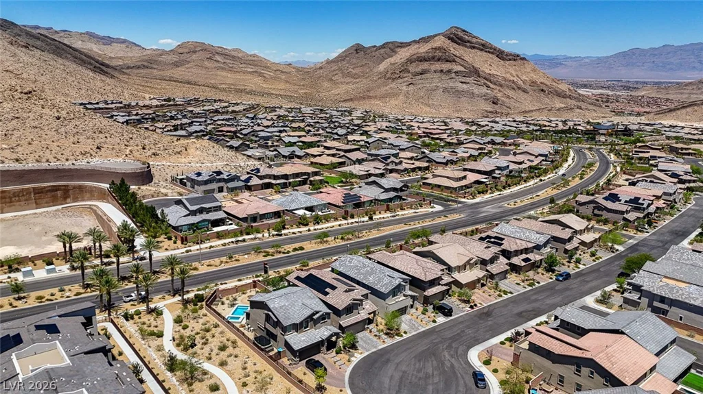 2557 Iron Crest, Las Vegas, NV 89138