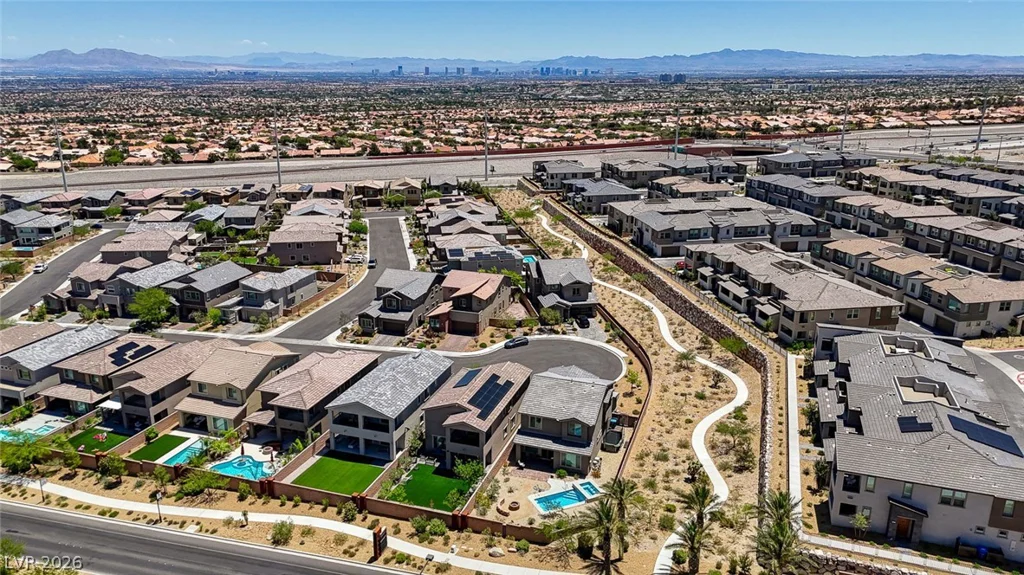 2557 Iron Crest, Las Vegas, NV 89138