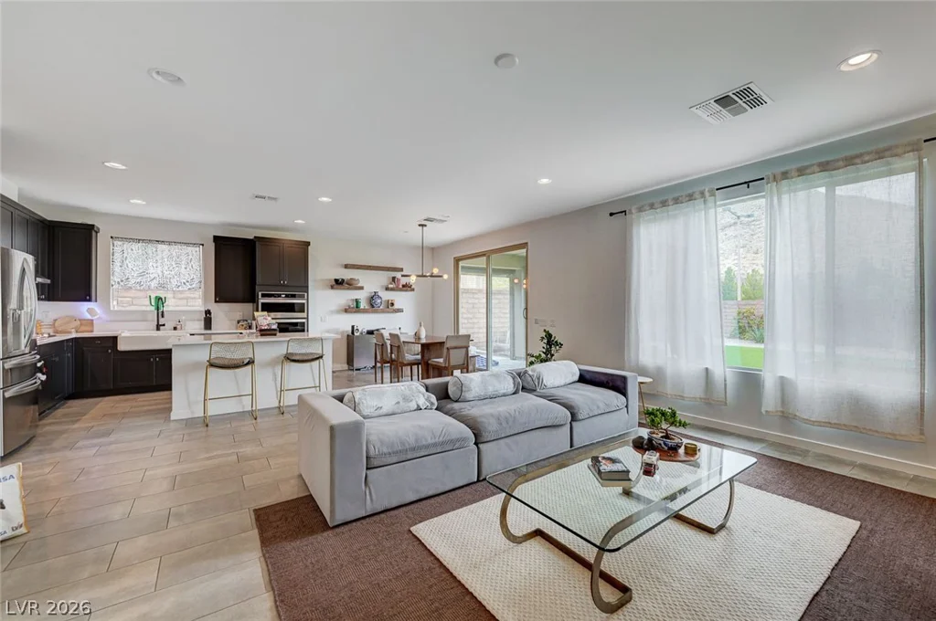 2557 Iron Crest, Las Vegas, NV 89138