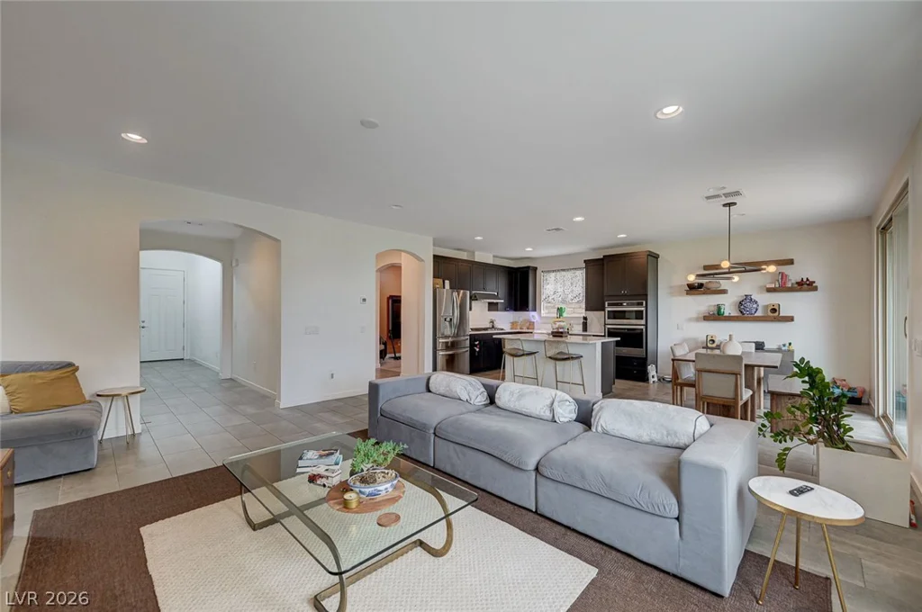 2557 Iron Crest, Las Vegas, NV 89138