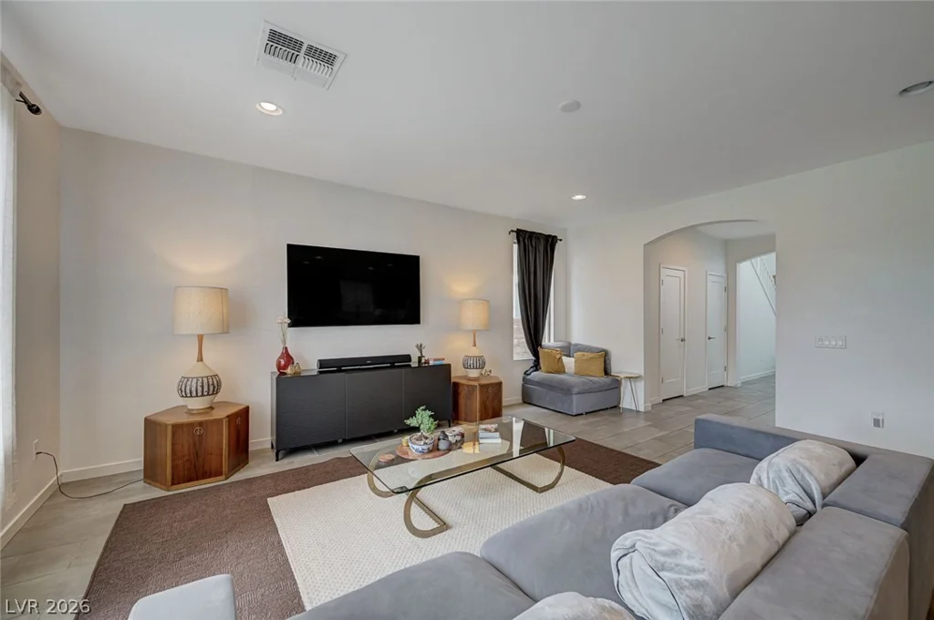 2557 Iron Crest, Las Vegas, NV 89138