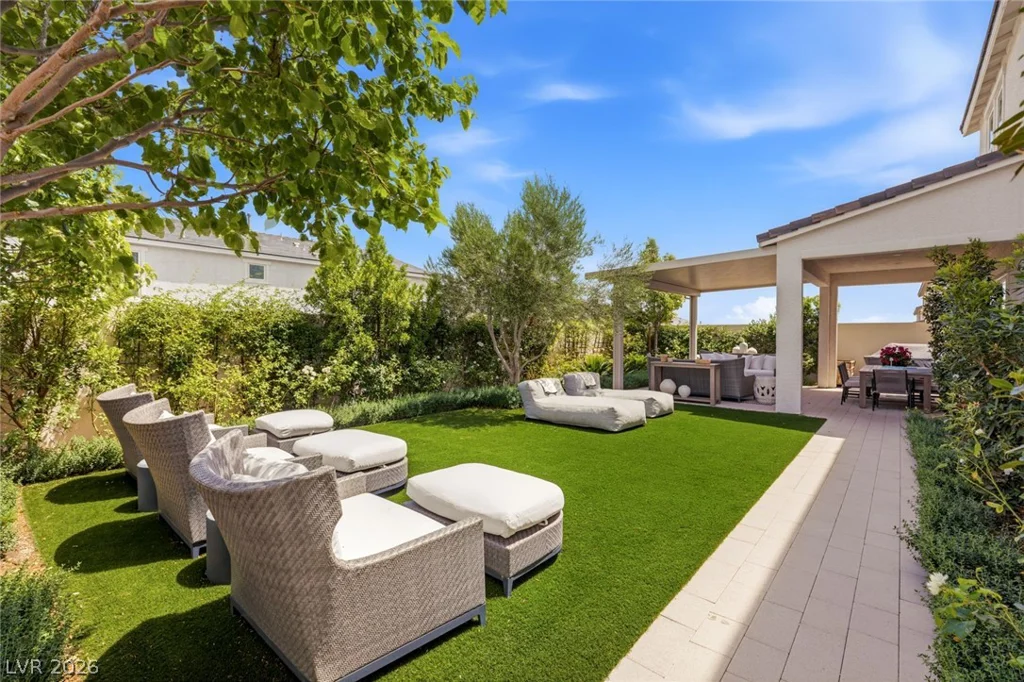 10196 Sequoia Glen, Las Vegas, NV 89166