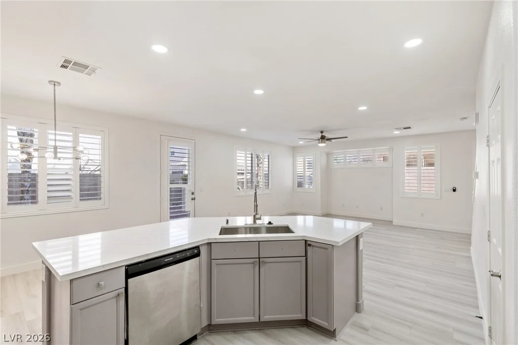 6856 Scarlet Flax, Las Vegas, NV 89148