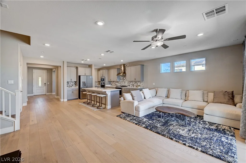 7572 Mount Spokane, Las Vegas, NV 89113