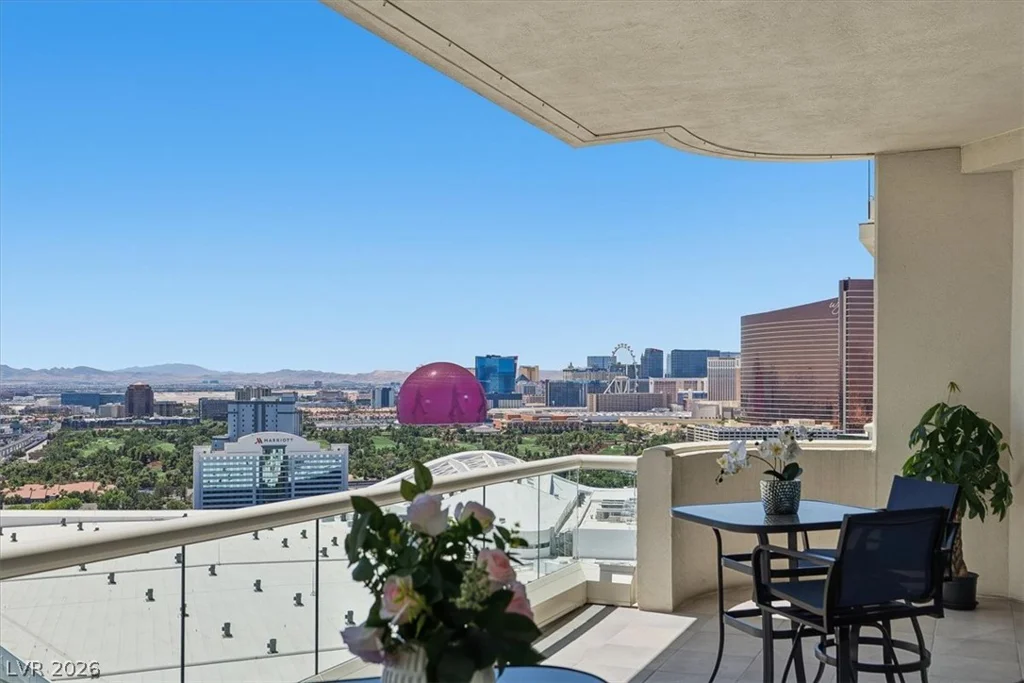 2877 Paradise, Las Vegas, NV 89109