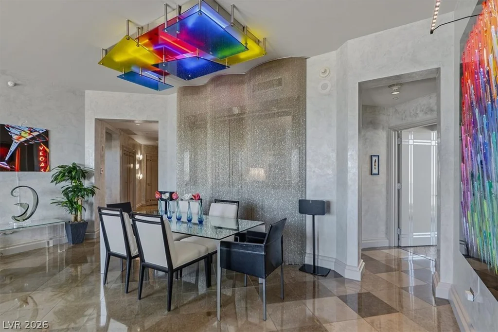 2877 Paradise, Las Vegas, NV 89109