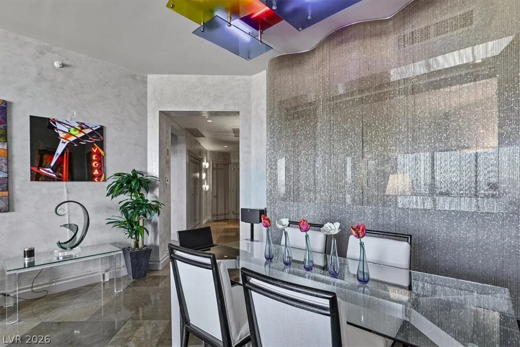 2877 Paradise, Las Vegas, NV 89109