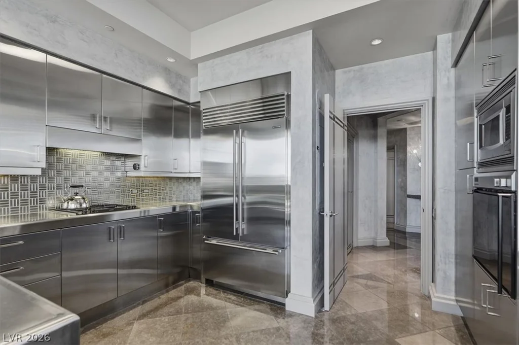 2877 Paradise, Las Vegas, NV 89109