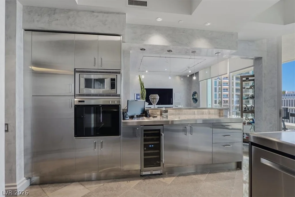 2877 Paradise, Las Vegas, NV 89109