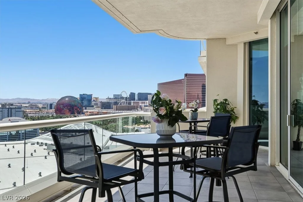 2877 Paradise, Las Vegas, NV 89109