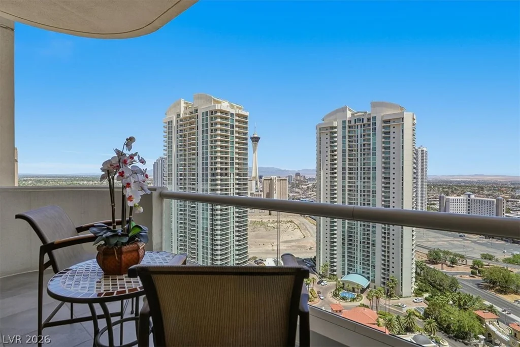2877 Paradise, Las Vegas, NV 89109