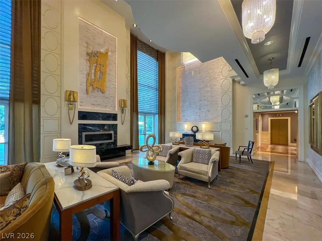 2877 Paradise, Las Vegas, NV 89109