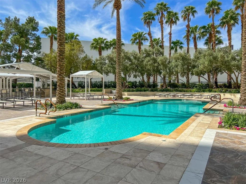 2877 Paradise, Las Vegas, NV 89109