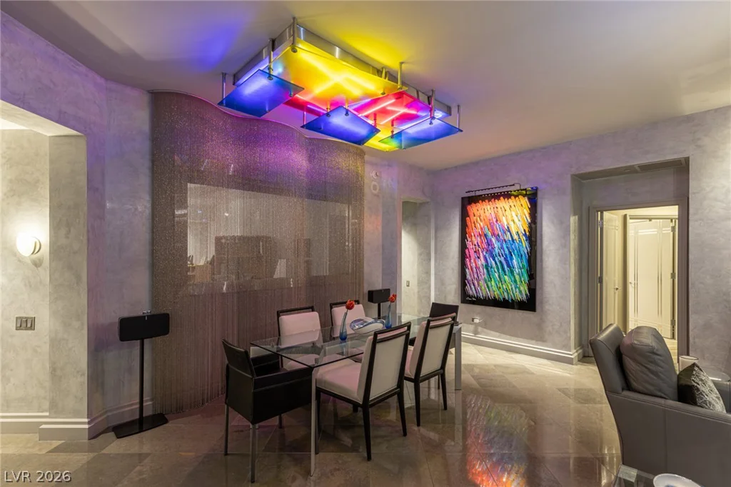 2877 Paradise, Las Vegas, NV 89109