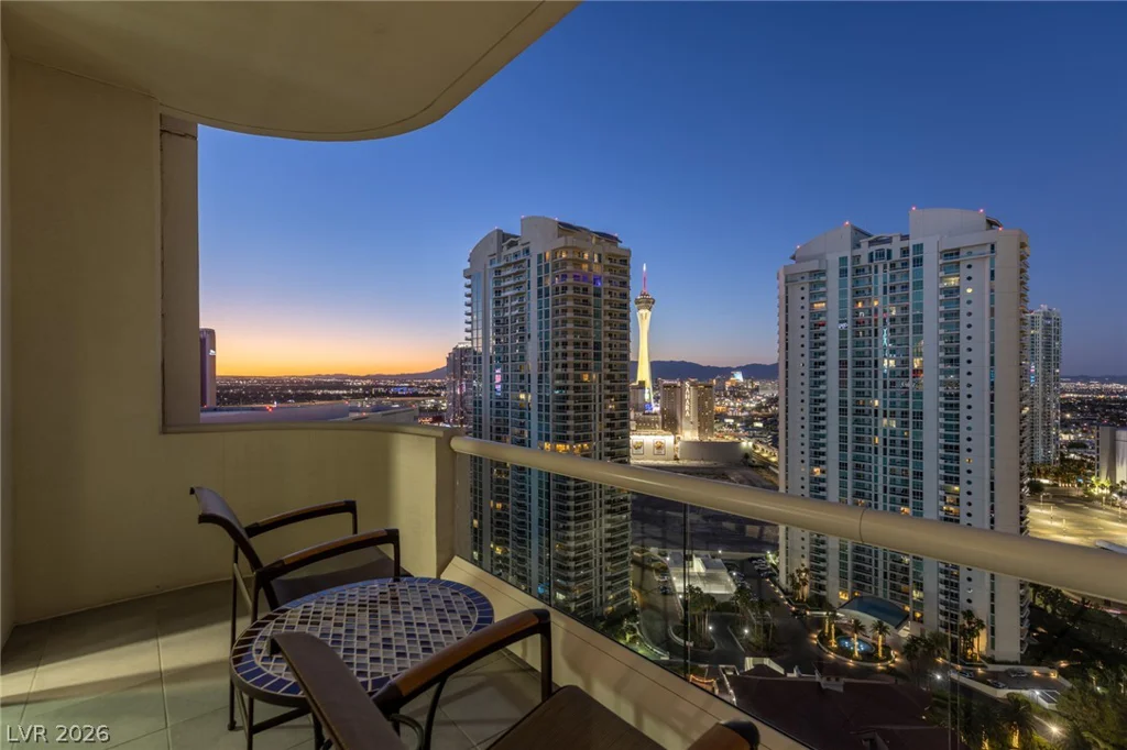 2877 Paradise, Las Vegas, NV 89109