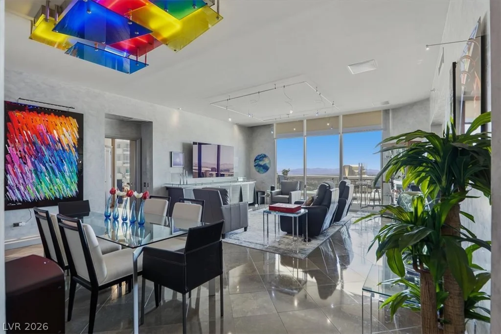 2877 Paradise, Las Vegas, NV 89109