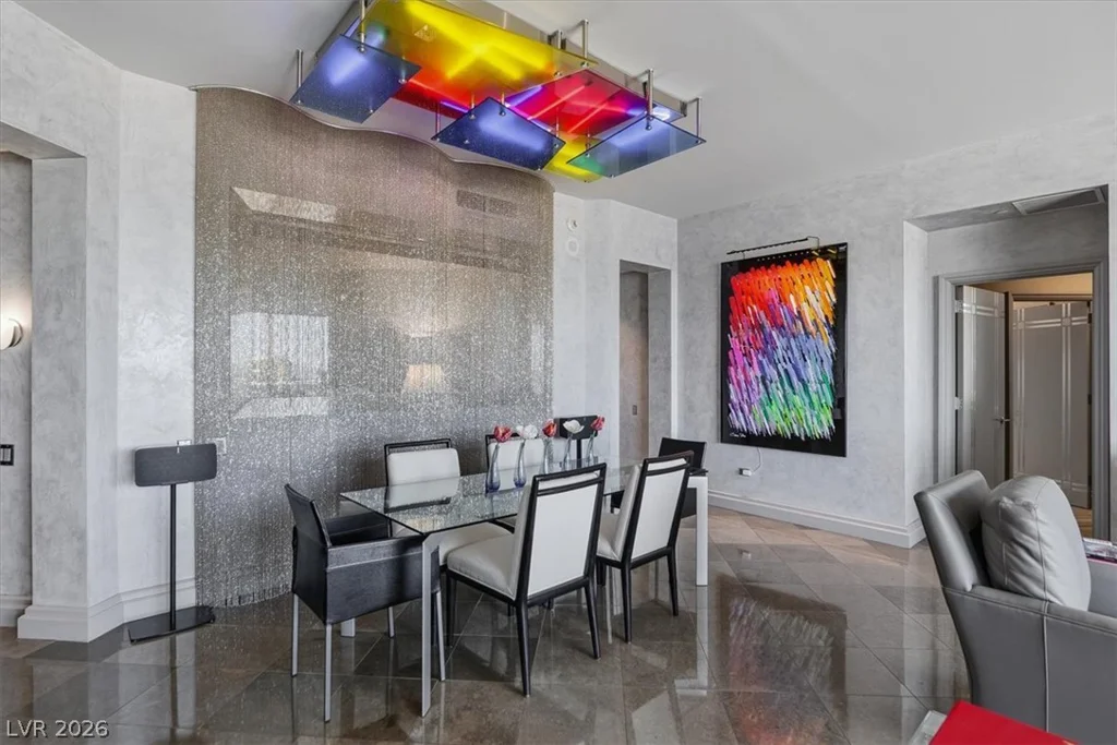 2877 Paradise, Las Vegas, NV 89109
