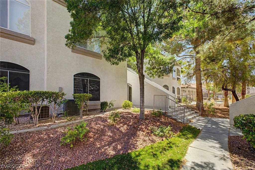 700 Carnegie, Henderson, NV 89052