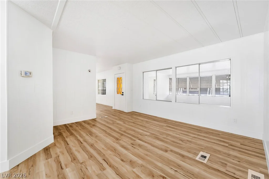 5358 Tupelo, Las Vegas, NV 89122