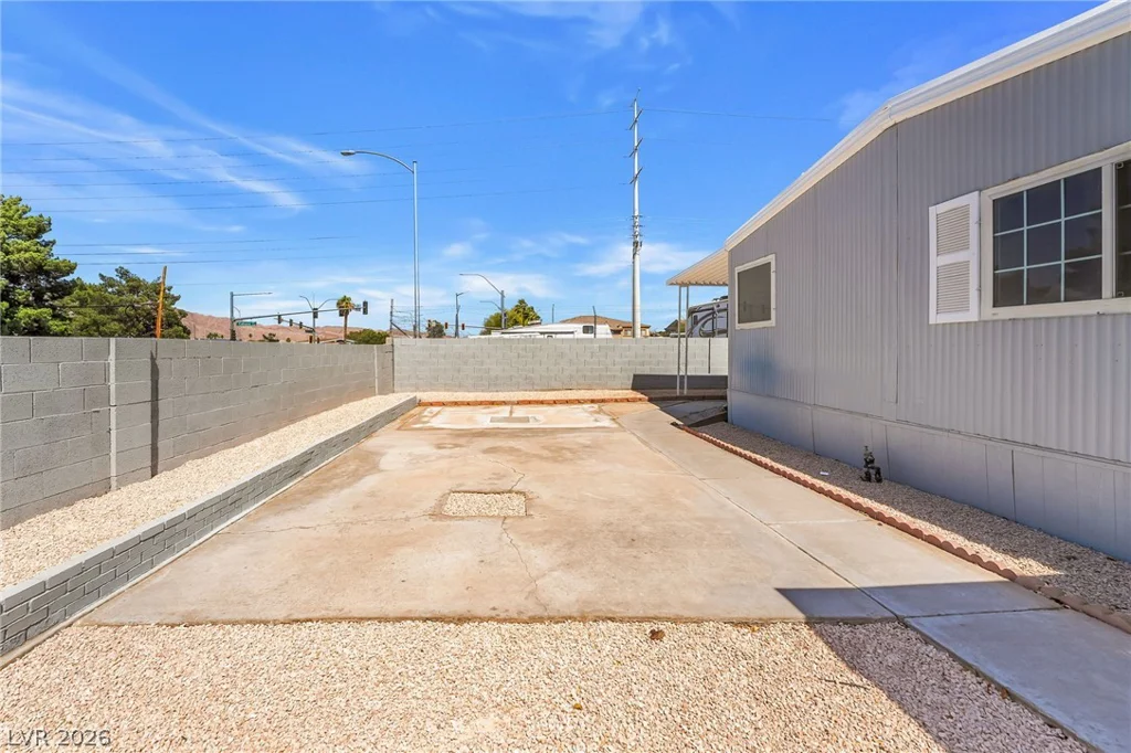 5358 Tupelo, Las Vegas, NV 89122