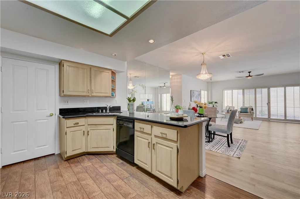 332 Wild Plum, Las Vegas, NV 89107