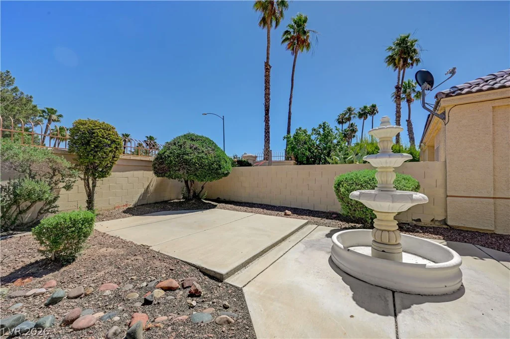 332 Wild Plum, Las Vegas, NV 89107