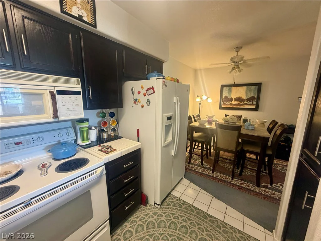 2725 Nellis, Las Vegas, NV 89121