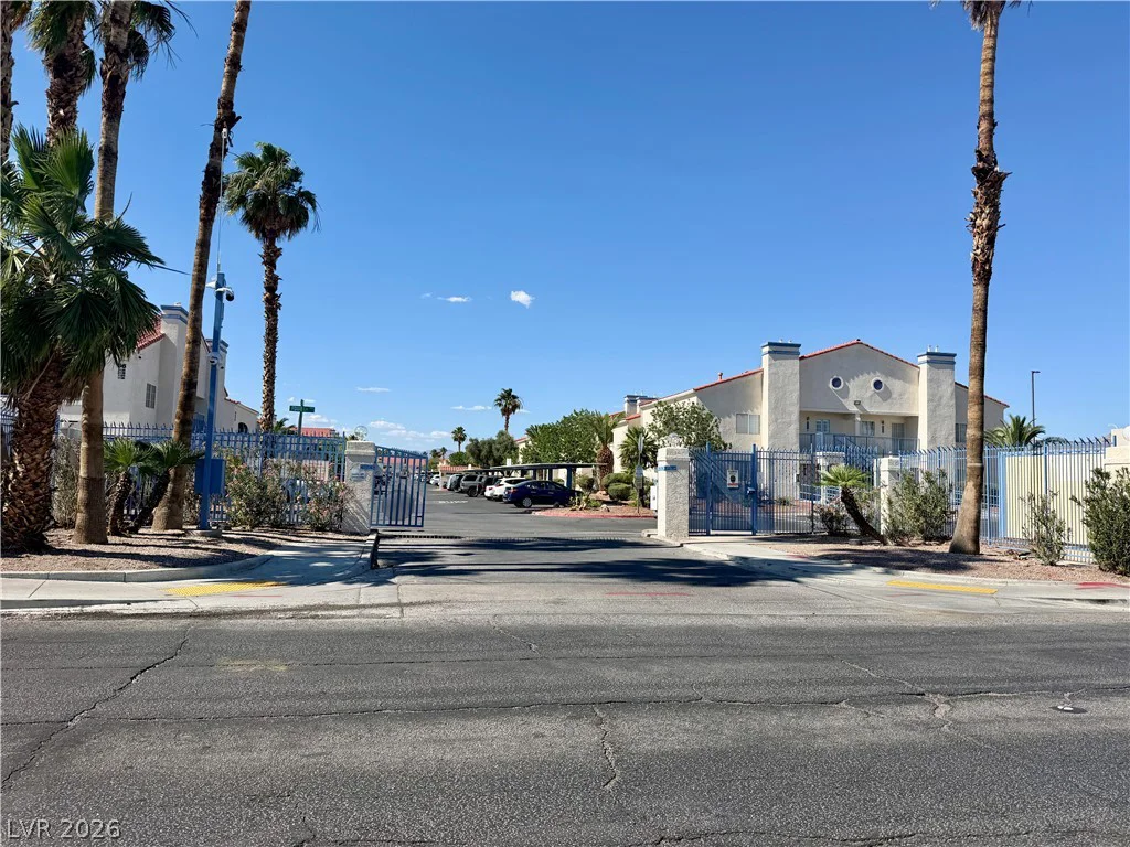 2725 Nellis, Las Vegas, NV 89121