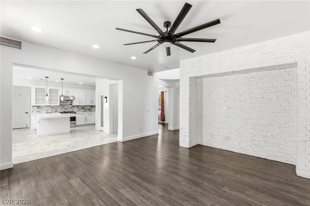 2612 Cattrack, North Las Vegas, NV 89081