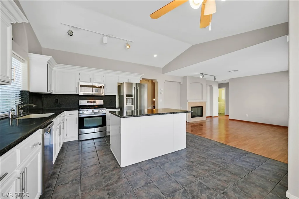 1038 Twin Berry, Henderson, NV 89002