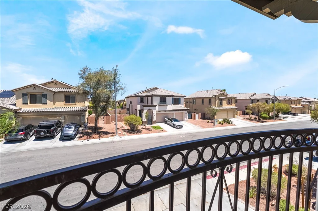 5725 Awakening, North Las Vegas, NV 89081