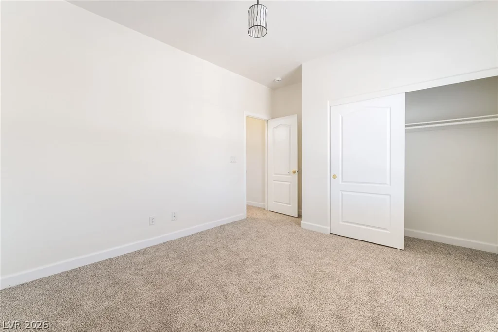 5725 Awakening, North Las Vegas, NV 89081