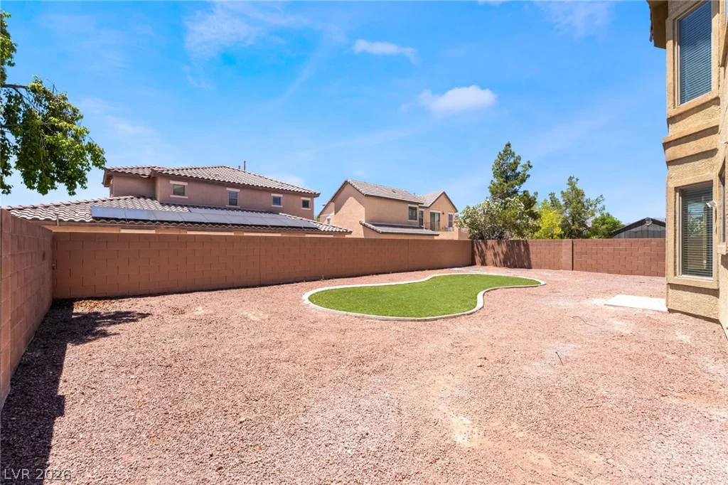 5725 Awakening, North Las Vegas, NV 89081
