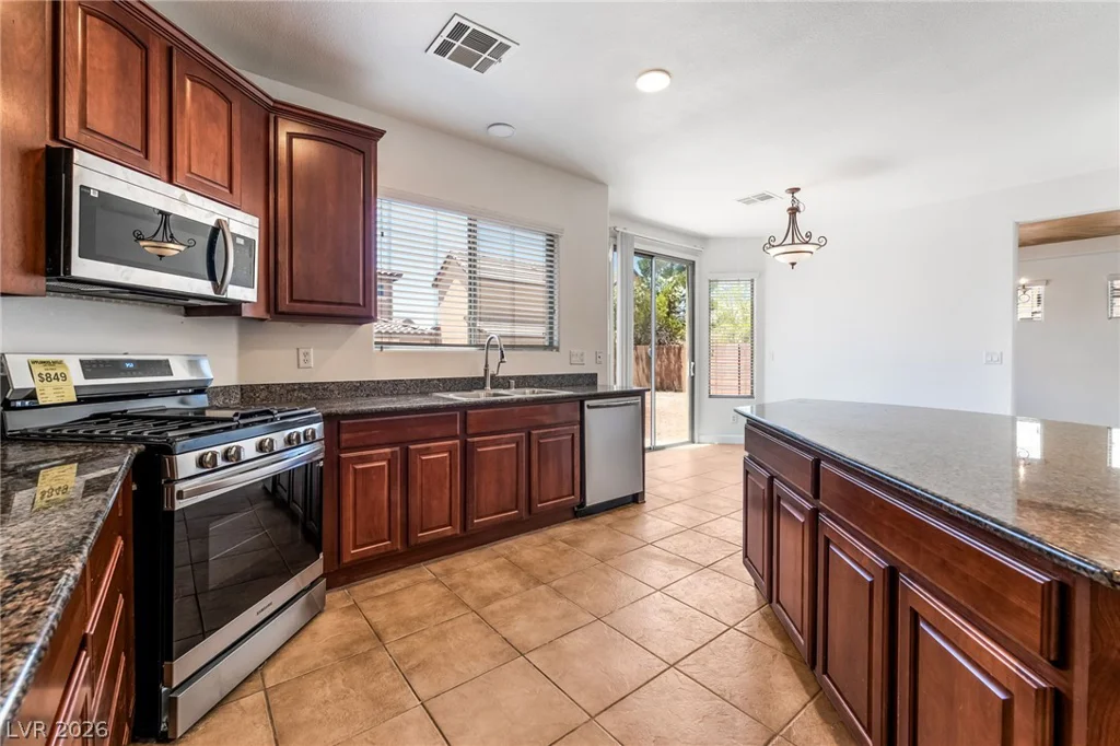 5725 Awakening, North Las Vegas, NV 89081