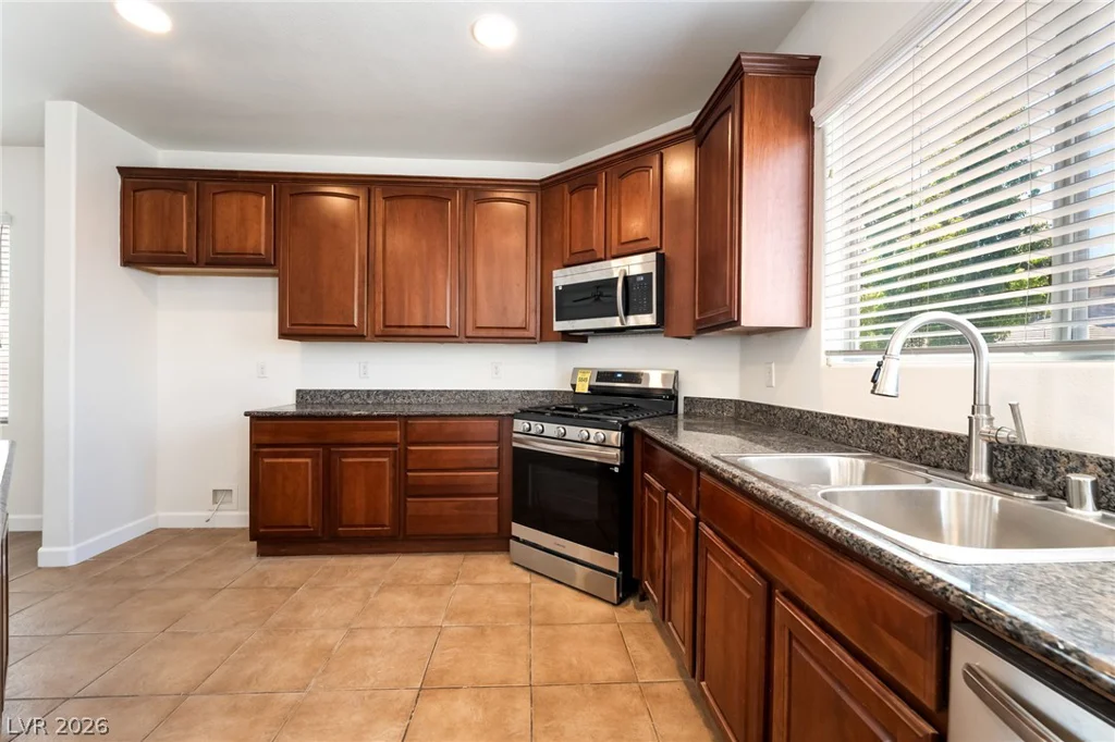 5725 Awakening, North Las Vegas, NV 89081
