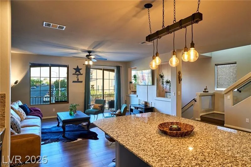 6302 Jackson Spring, Las Vegas, NV 89118