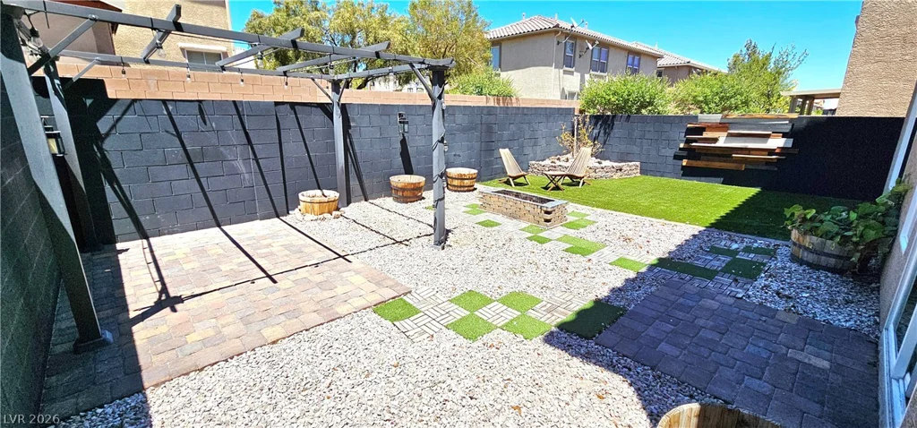 6302 Jackson Spring, Las Vegas, NV 89118