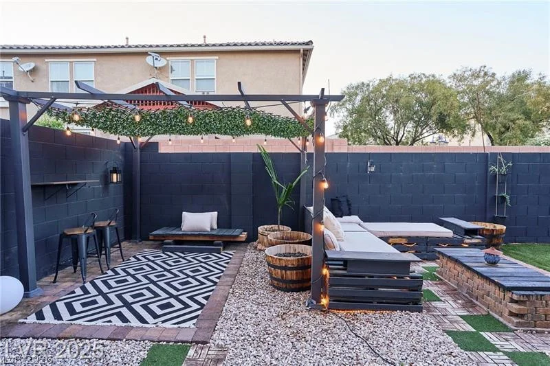 6302 Jackson Spring, Las Vegas, NV 89118