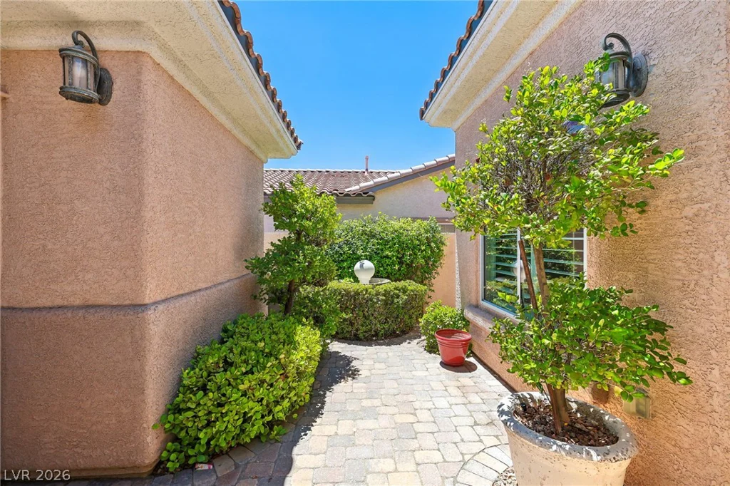 325 Corsicana, Las Vegas, NV 89138