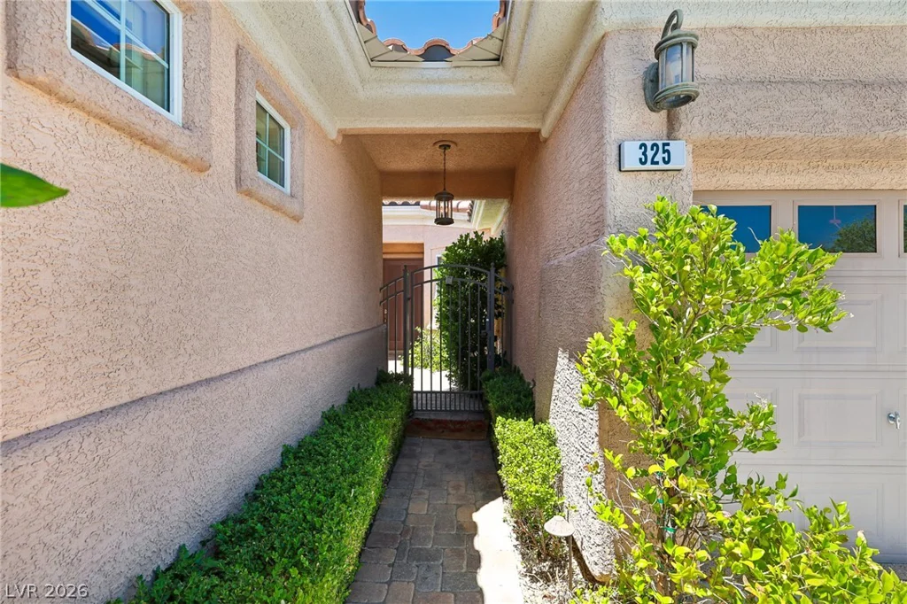 325 Corsicana, Las Vegas, NV 89138