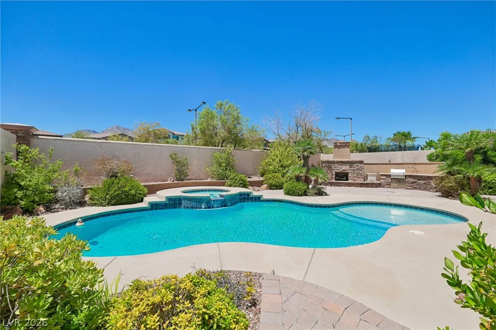 325 Corsicana, Las Vegas, NV 89138