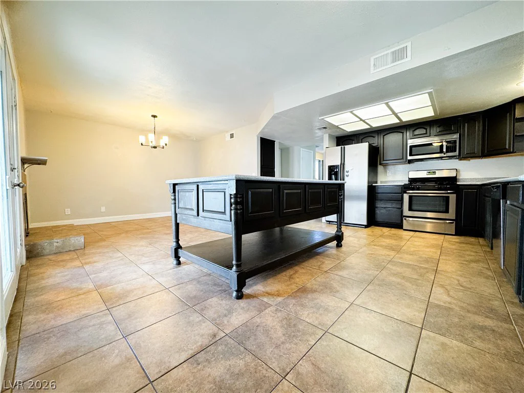 4332 Fox Point, Las Vegas, NV 89108
