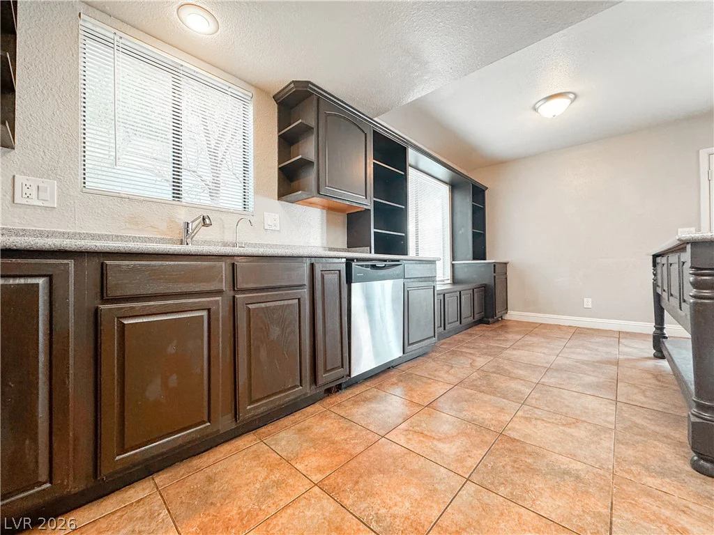 4332 Fox Point, Las Vegas, NV 89108