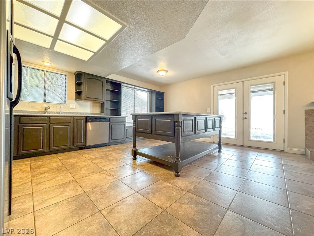 4332 Fox Point, Las Vegas, NV 89108